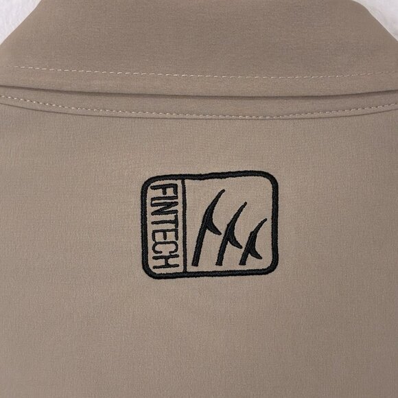 Fintech Fishing Shirt Mens XL Beige Vented Pocket Short Sleeve Moisture Control - Picture 6 of 10